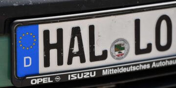 Amtliche Kennzeichen verändern